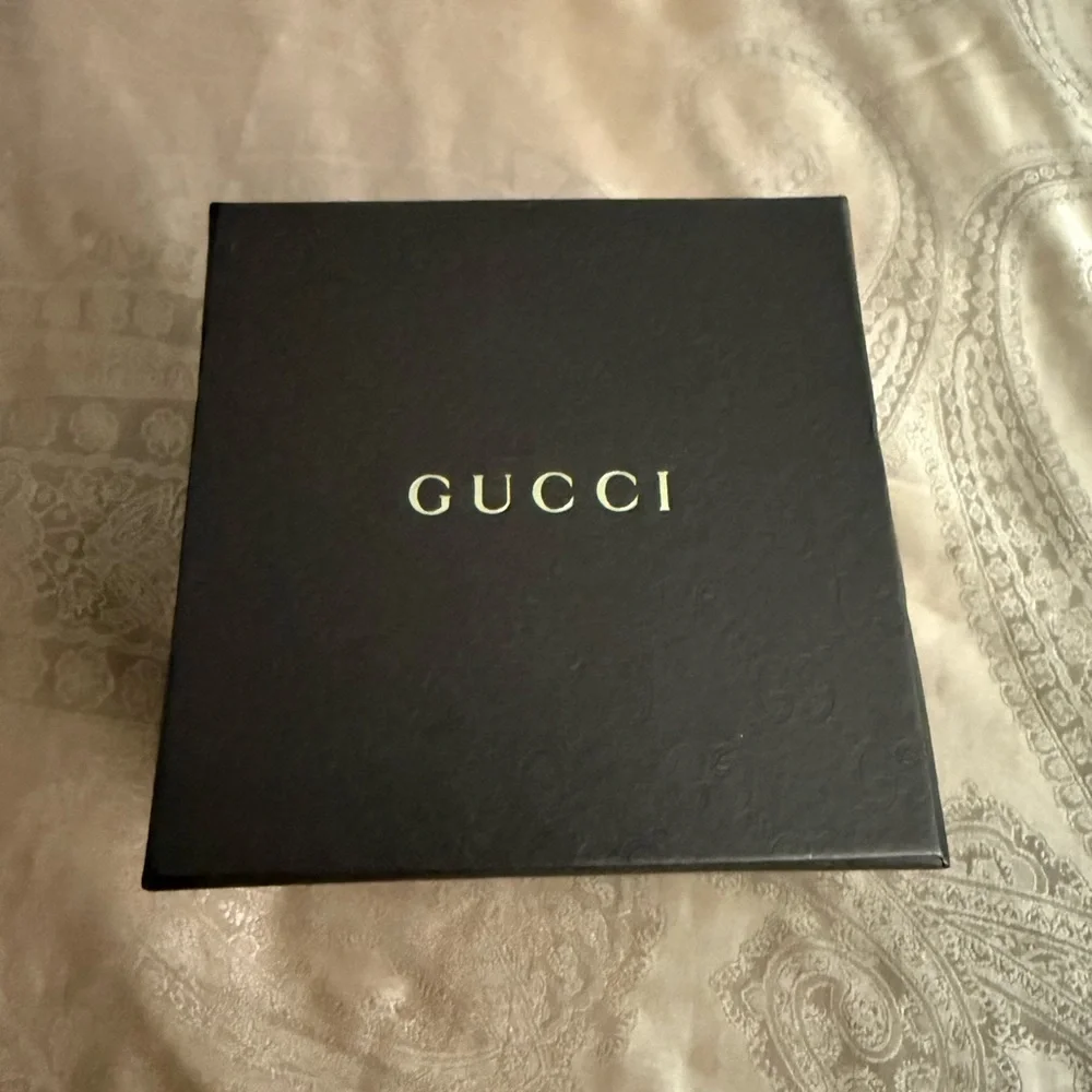 Gucci Watch YA126278